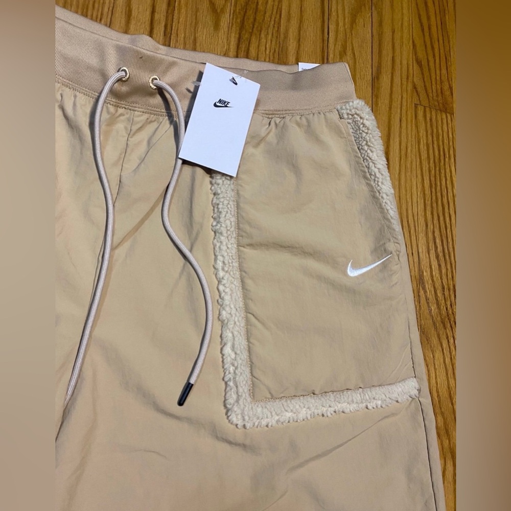 Nike Sportswear Essential Women's Woven High-Waisted Curve Pants, Sz XL-tall New - Picture 5 of 9